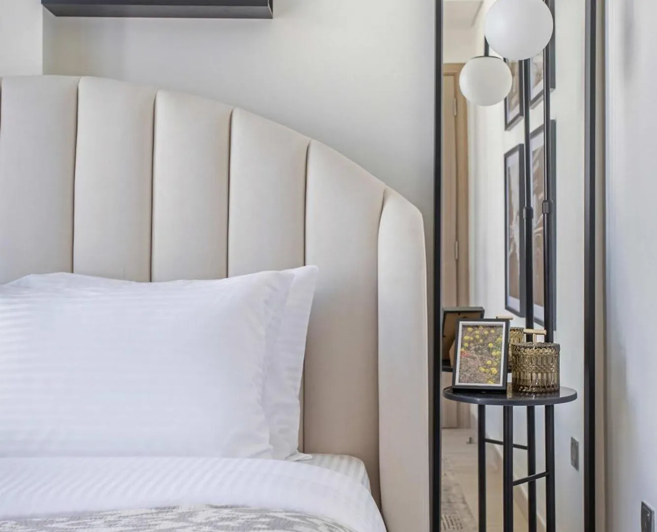 Apartment Frank Porter - Riviera 27 Dubai