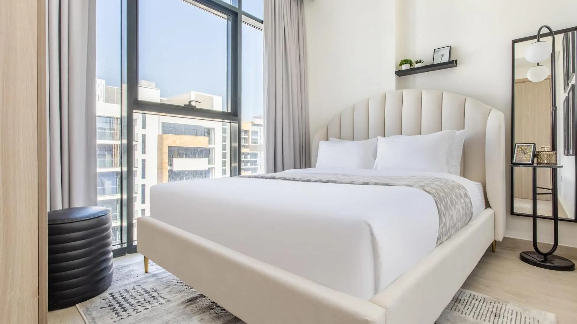 Apartment Frank Porter - Riviera 27 Dubai