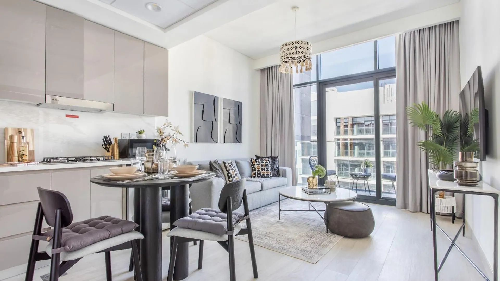 Frank Porter - Riviera 27 Dubai Apartment